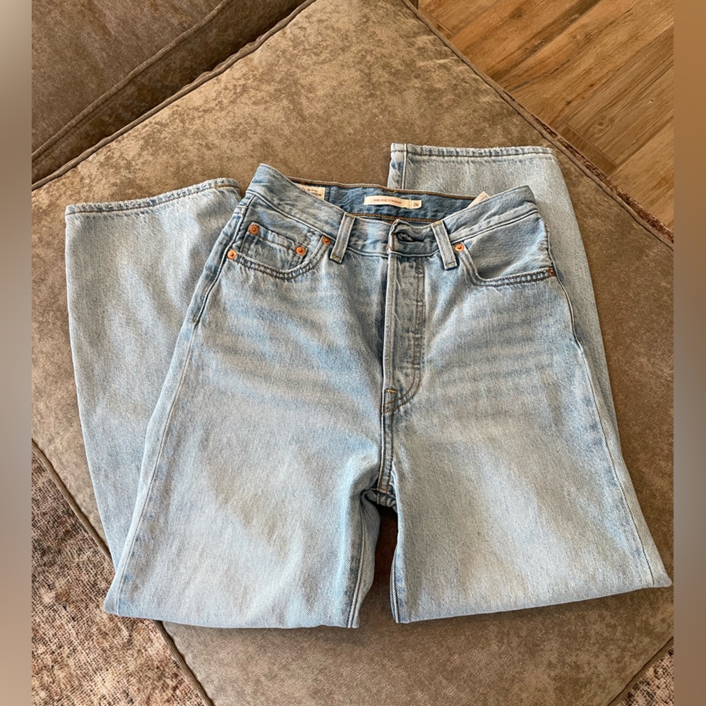 Levi Ribcage Straight Jeans 👖 26